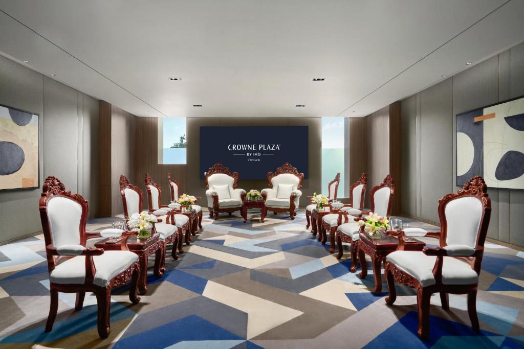 会議室 / ダンスホール