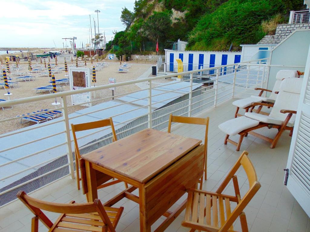 N226 - Numana, meraviglioso bilocale fronte mare - 2