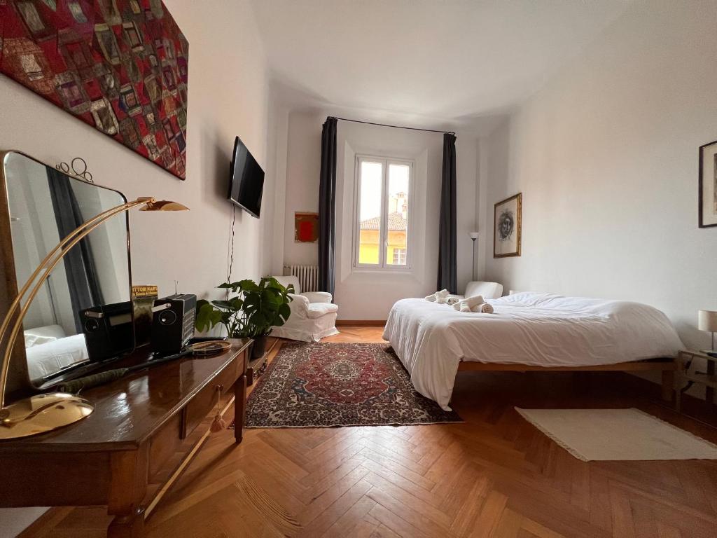 Artisan House - 1