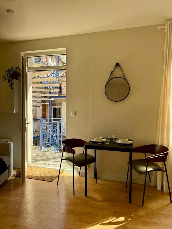 Charles 15, Studio moderne et cosy au cœur de Poitiers - 2