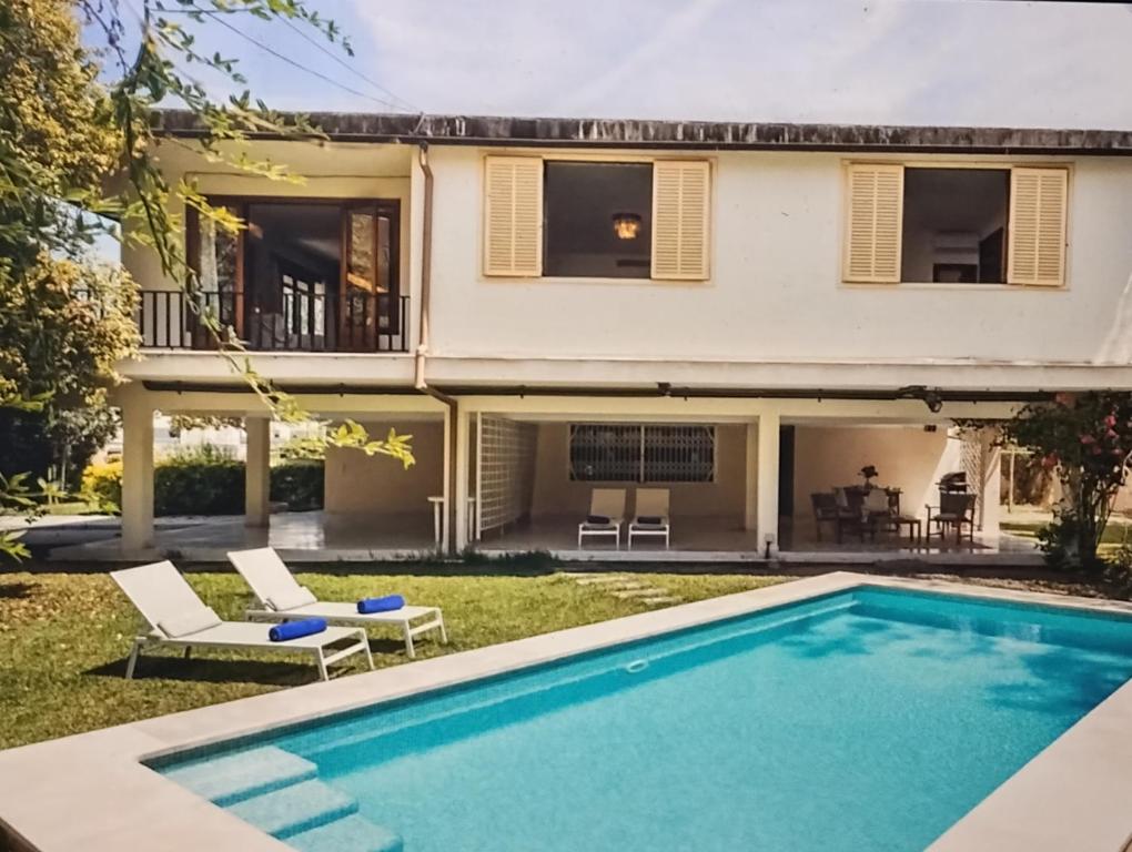 Villa privada con piscina - 1