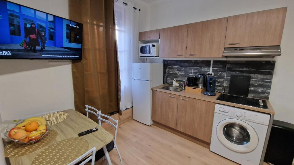 Appartement T2 au calme 10 min de métro Barriere de paris , Lavache - 2