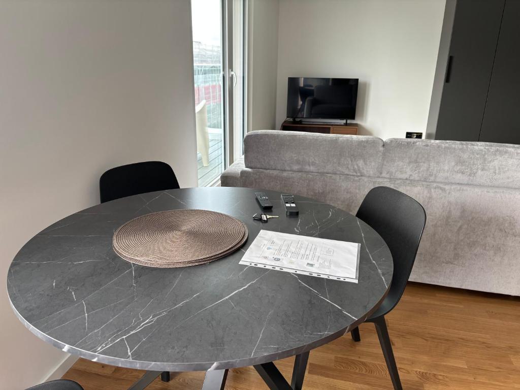 New Apartment on Top Floor, 2 minutes from Lausanne Train station - 5