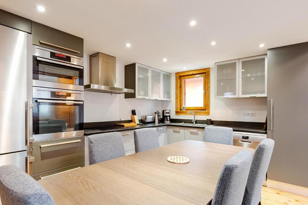 Anémones Chalet, central, 4 bedrooms, sauna and parking - 3
