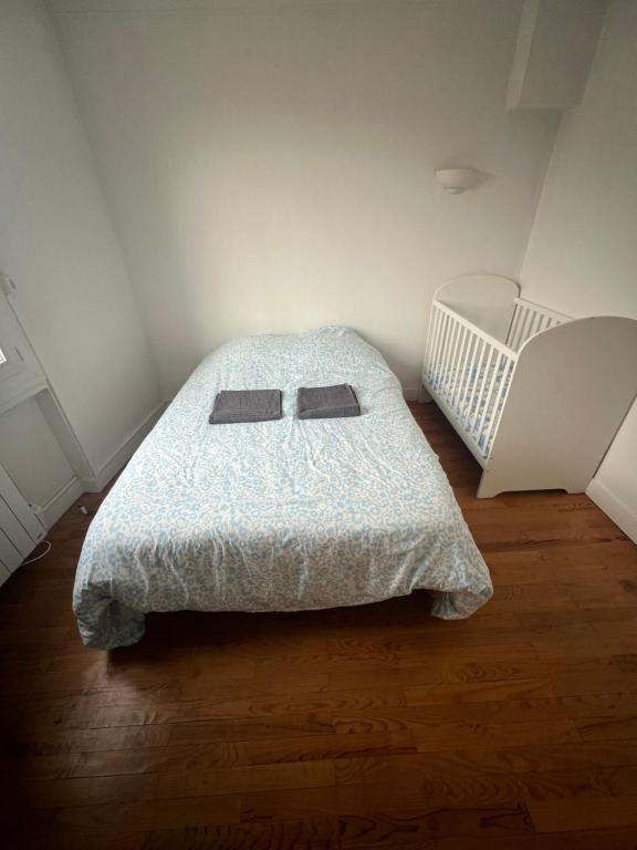 Le Toit des Volcans - 8 couchages - Terrasse privée et Wifi - 3