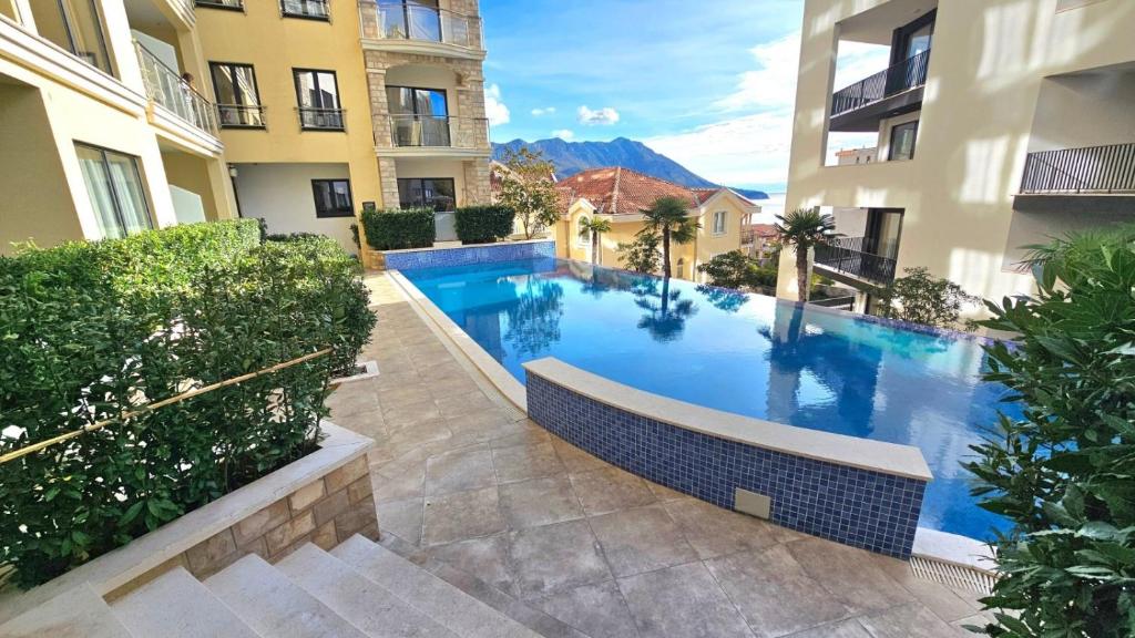 Montenegro Royal 2 Bedroom Apartment - 2