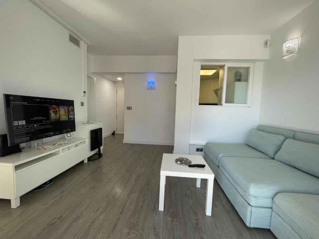 Gabriel Miro, Calpe City Center, Terrace with Beautiful City View, Refurbished Apartment - 1 Min From The Beach - 3