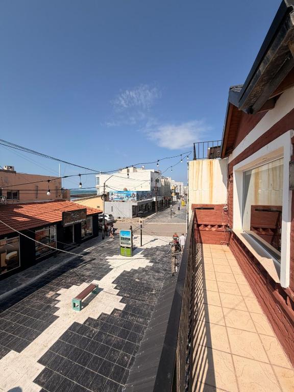 Departamento amplio sobre la peatonal con 3 habitaciones - 3