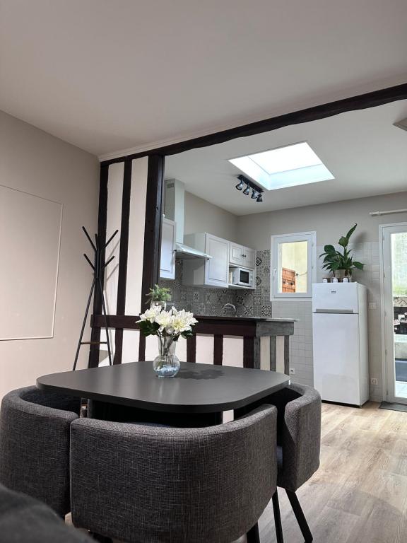 Appartement charmant hypercentre avec patio privé et parking - 2