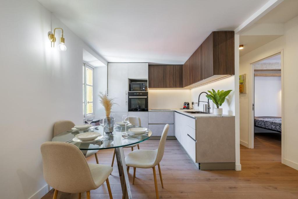 Bright 3 rooms apartment close to Place Massena - 4