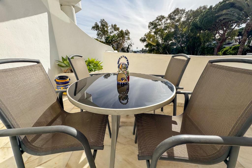 Pinos: Serene 2BD w/pool, views & walk to beach - 4