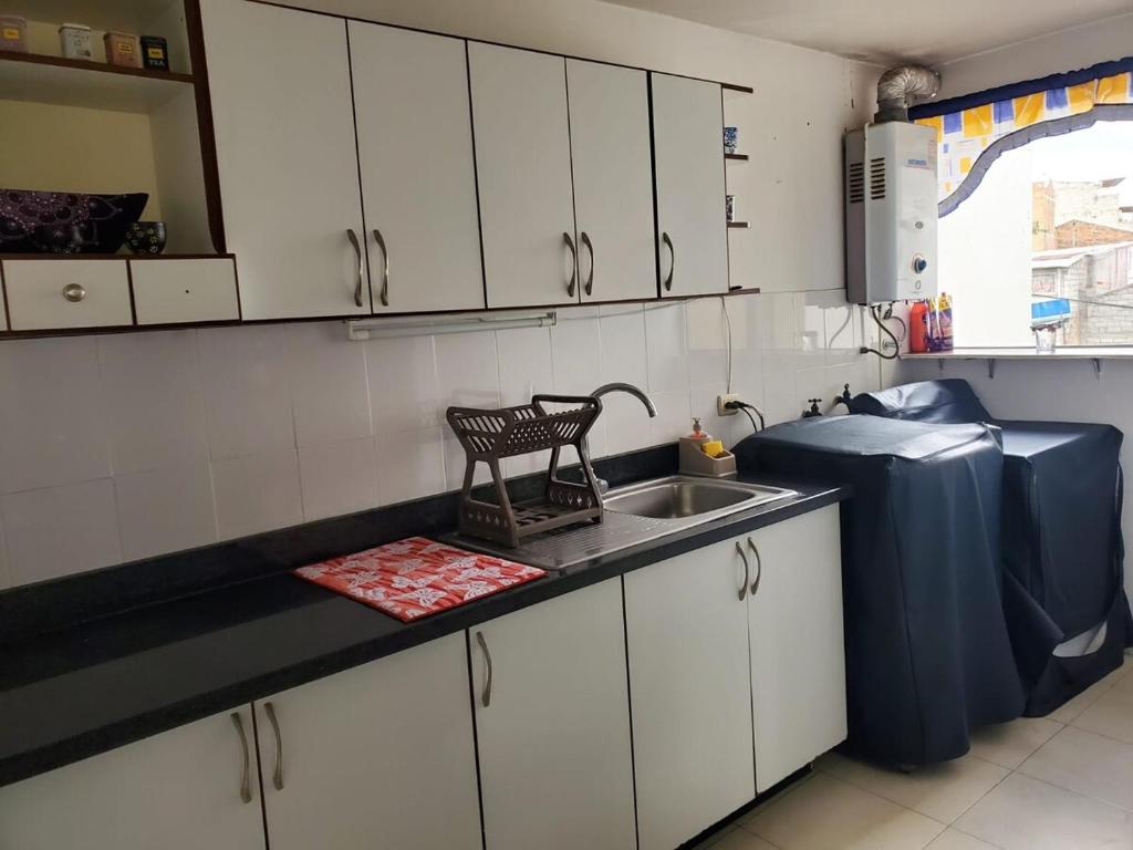 Confortable departamento en Cuenca, condominio privado - 2