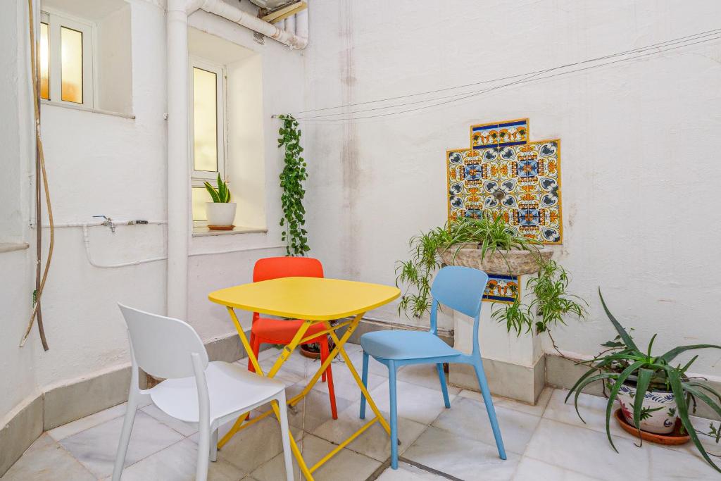 Bonito y muy fresco apartamento con patio privado - 2