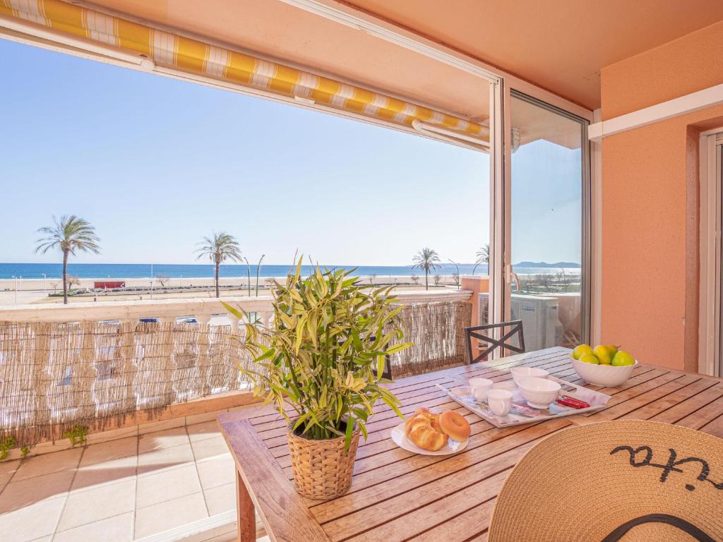 Apartamento de 3 Dormitorios Vista al Mar - HISP-288-54 - 1