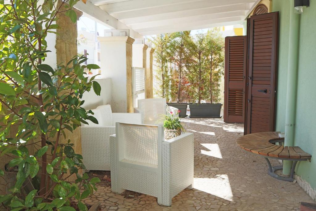 Toto Residence - 2