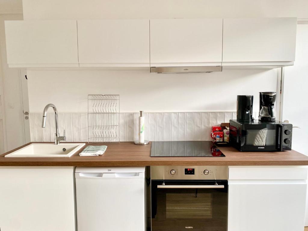 Beautiful T2 Tastefully Renovated Terrace - Madeleine - 3