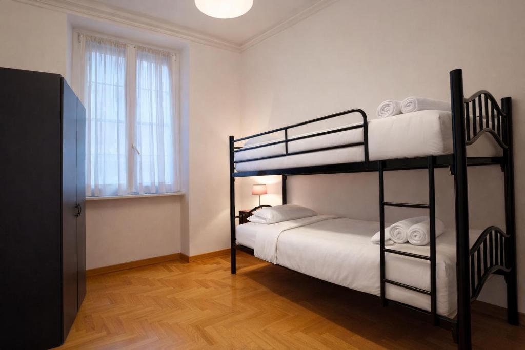 Xenia - 4 rooms apt in Via Giovanni Torti 3 - 4