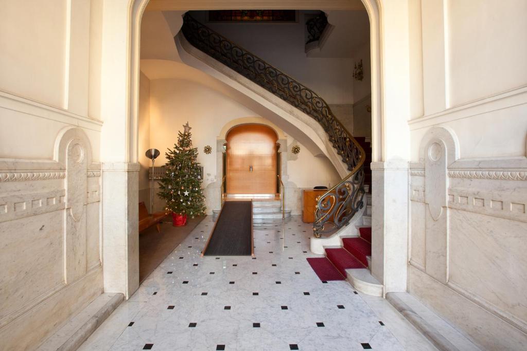 Bright Apartment with Terrace on Paseo de Gracia - 2