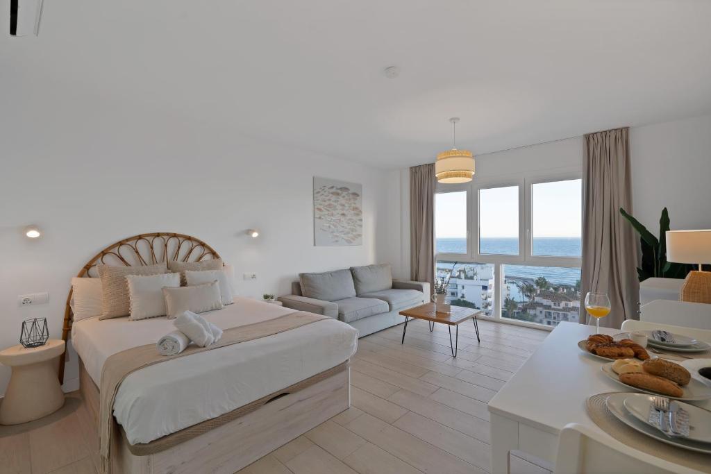 AIO Seaview Apartment - Prime Location & Sea Views - 2