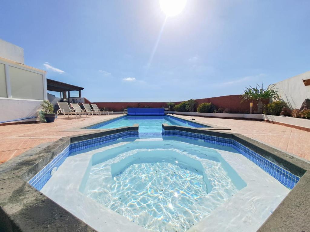 Extremely Private Villa, Heated Pool & Jacuzzi, Pool Wet Bar, Great Views. - 1