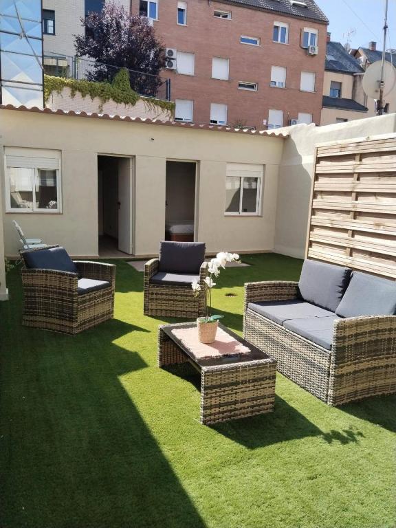 Apartment Garden 3 Bedrooms 3 Bathrooms - 1