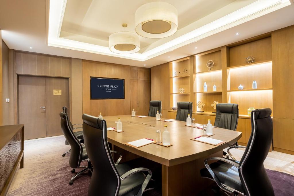 会議室 / ダンスホール