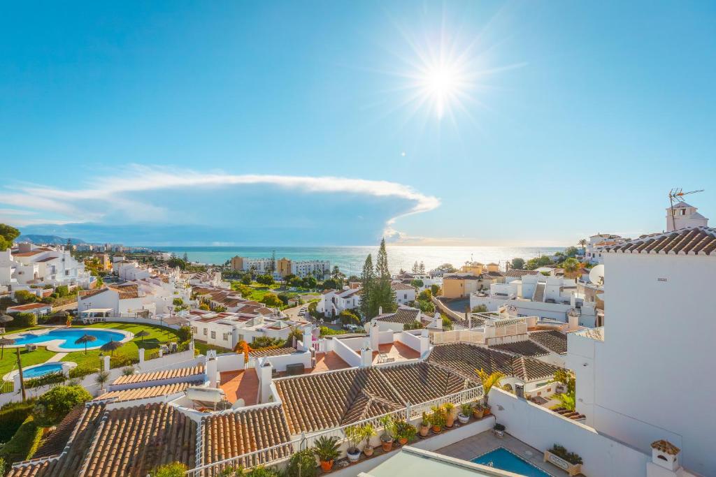 Luxury Villa with Private Pool & Sea Views, Nerja - 3