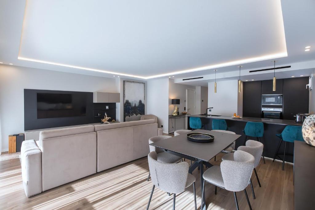 LUXURY EQUINOX 3 Bedrooms - 2