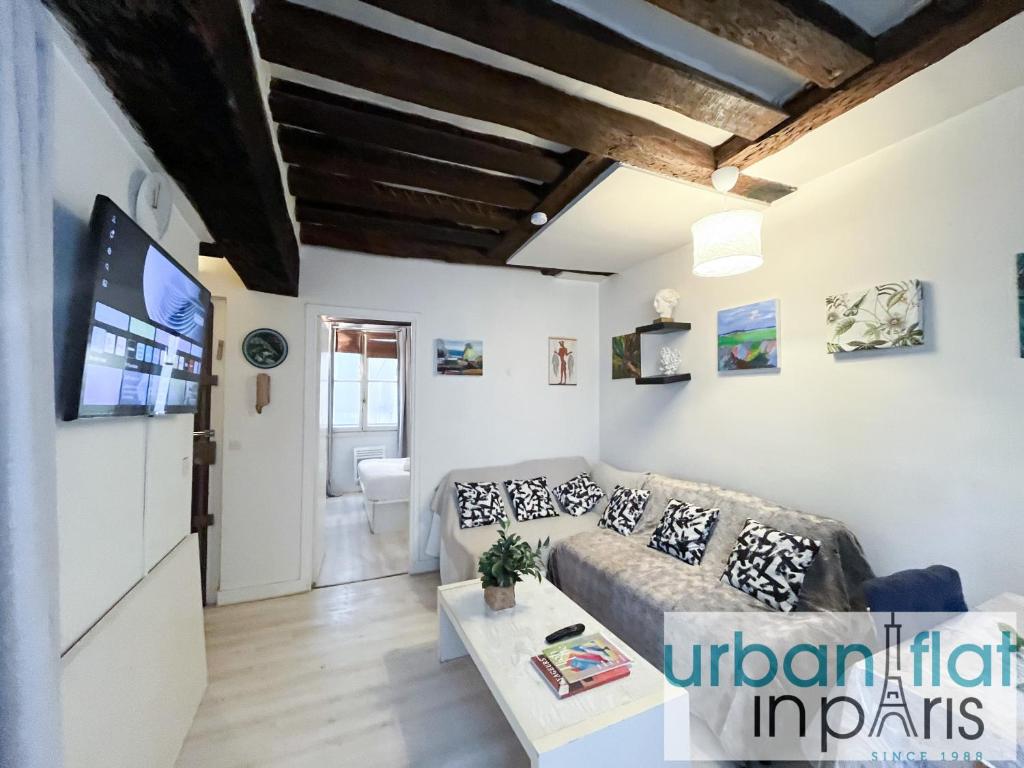 UrbanFlat 192 - 1 Bedroom Apartment in the very center of Paris - 1