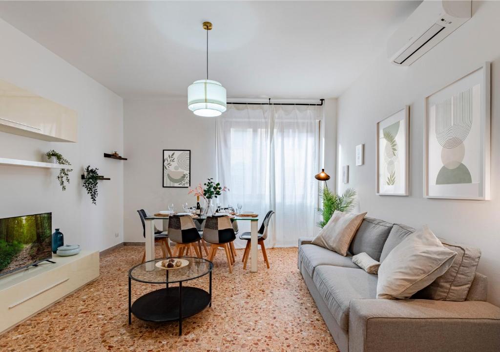Hostly Bonaini Grand Apartment in Pisa Center - 4