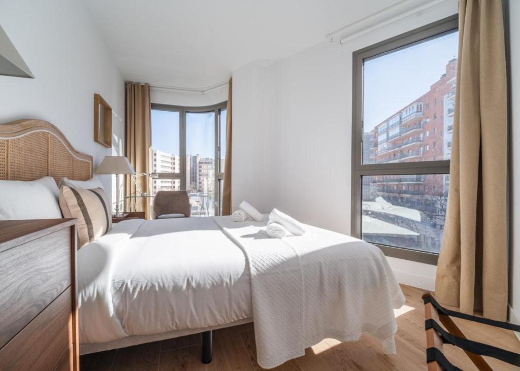 Exclusive with terrace -2 Bdrs 2 Baths -Castellana - 4