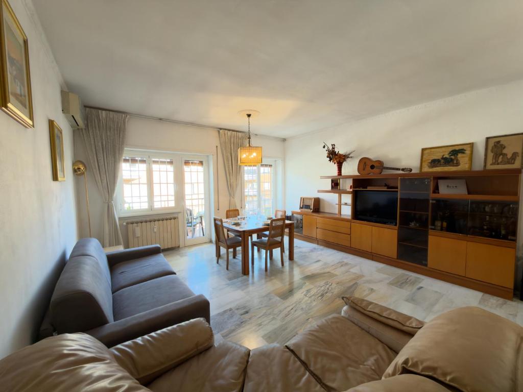 Golden Valley House - 4