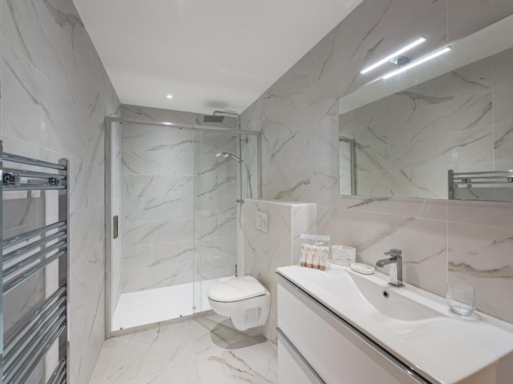 Appartement lumineux de 100 m² avec balcon, proche centre Megève, 4 adultes et 2 enfants - FR-1-569-87 - 3
