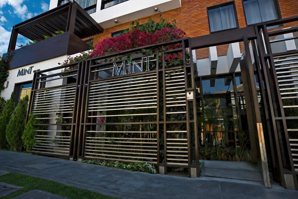 Mint Hotel - 2