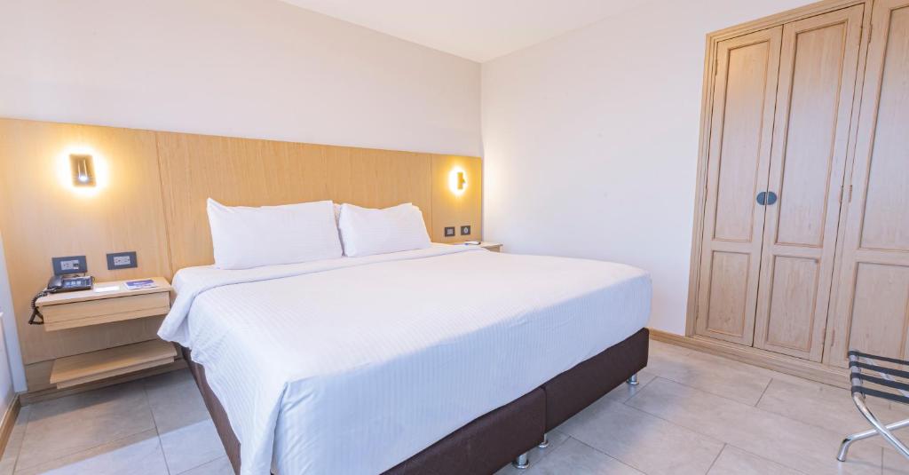 Hotel Dann Cali - 5