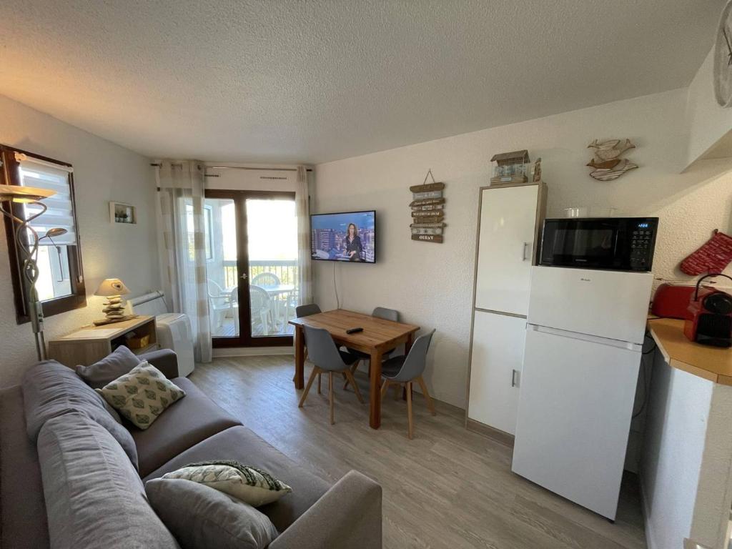 Saint-Cyprien: T2 cabine rénové 6 pers, piscine, parking, à 100m de la plage - FR-1-106-80 - 5