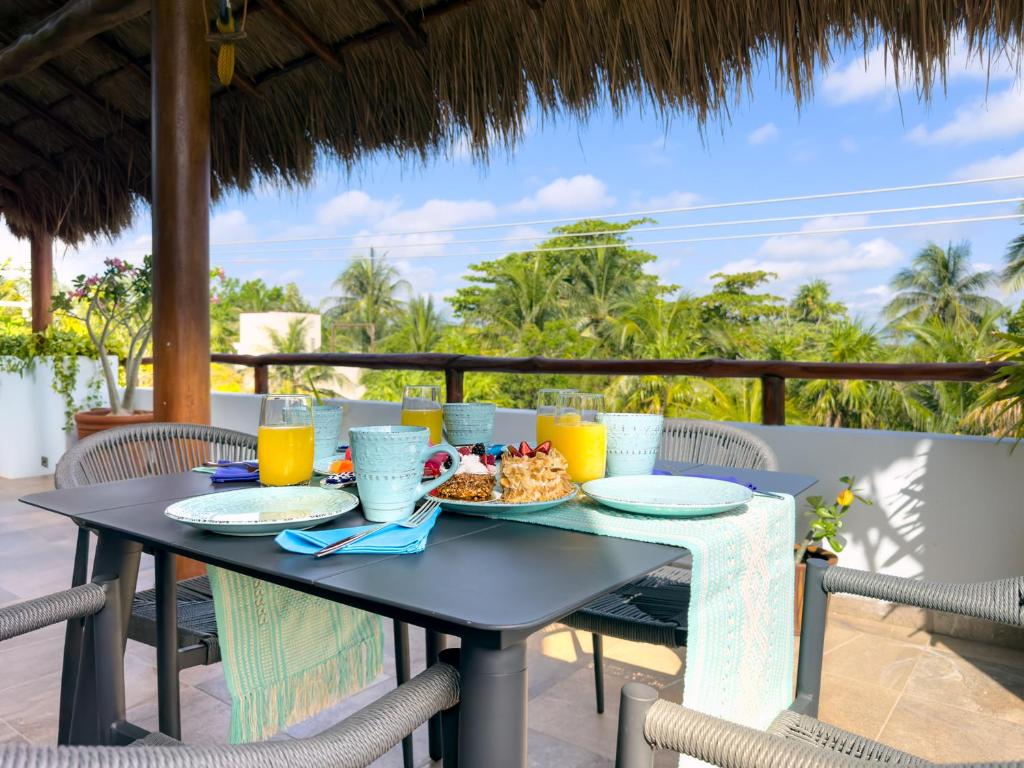Casa Sonoma - Charming Condos Minutes from Beach & Reef - 4