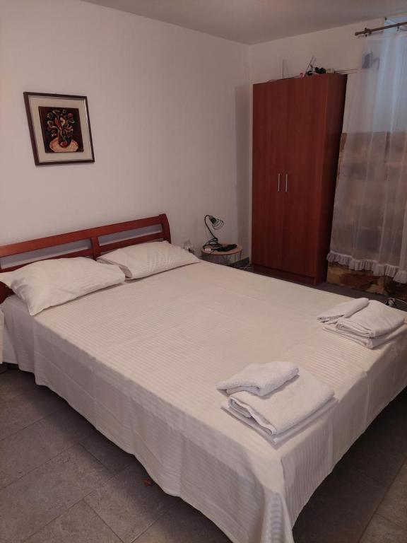 Kjara Apartments - 5