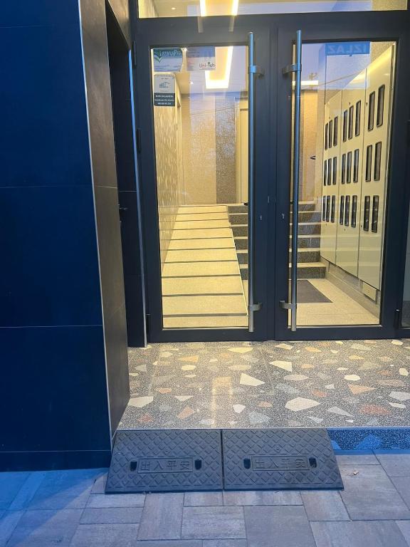 Apartment in Novi Sad with Balcony and Free Street Parking - 2