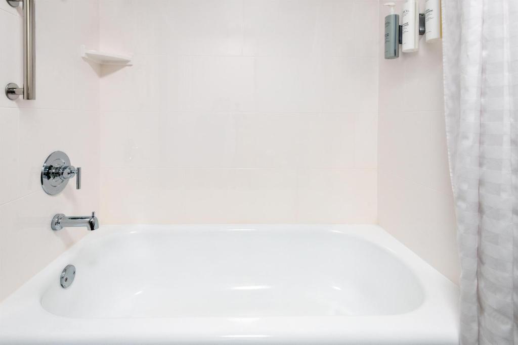 Homewood Suites by Hilton Orlando-Nearest to Universal Studios — Hotel rooms in Orlando, Florida