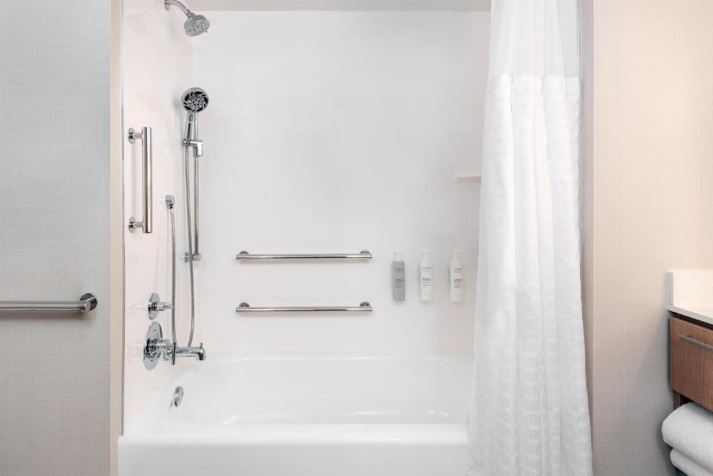 Homewood Suites by Hilton Orlando-Nearest to Universal Studios — Hotel rooms in Orlando, Florida
