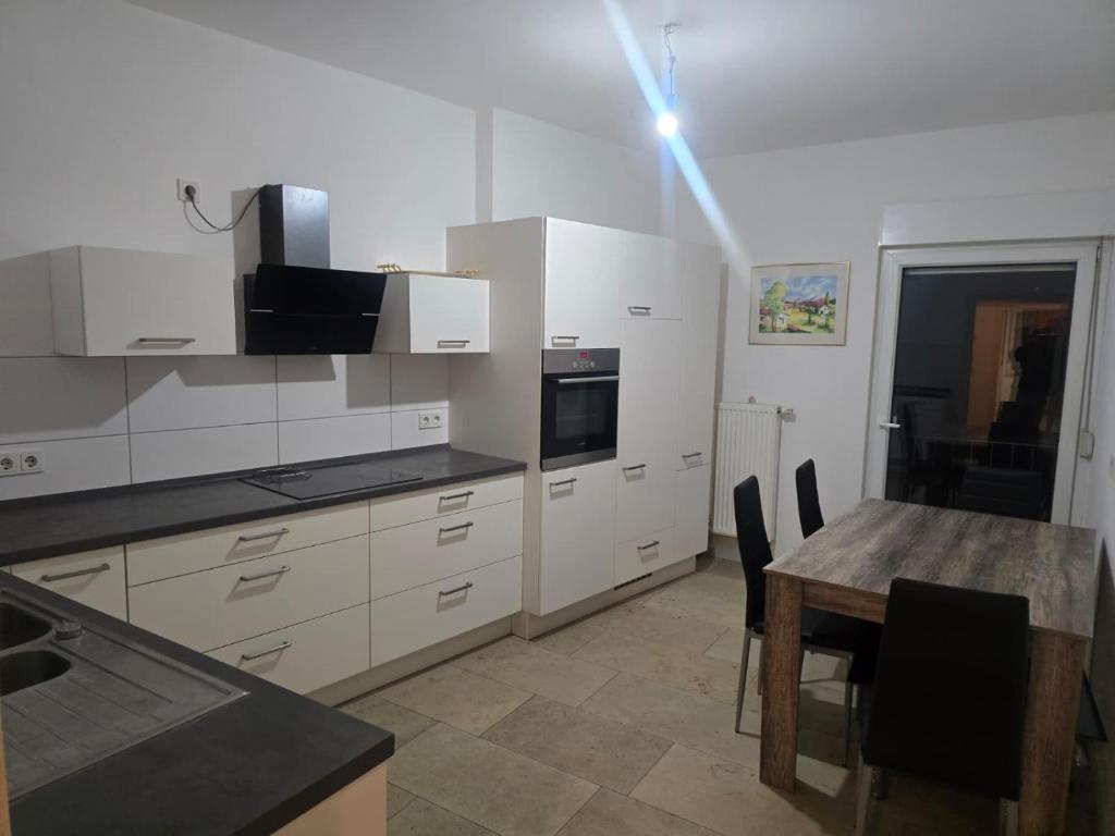 Bach 4 Apartments In the Heart of Würzburg Old Town - 2