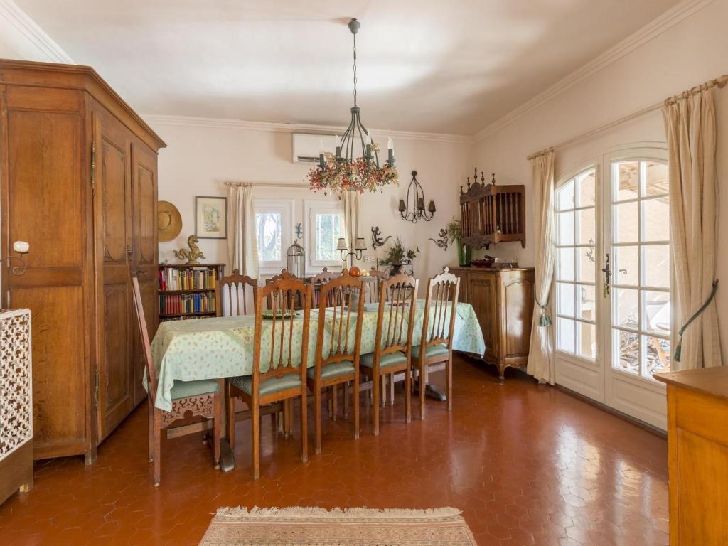 Frejus Villa with Private Pool & Beach - 3