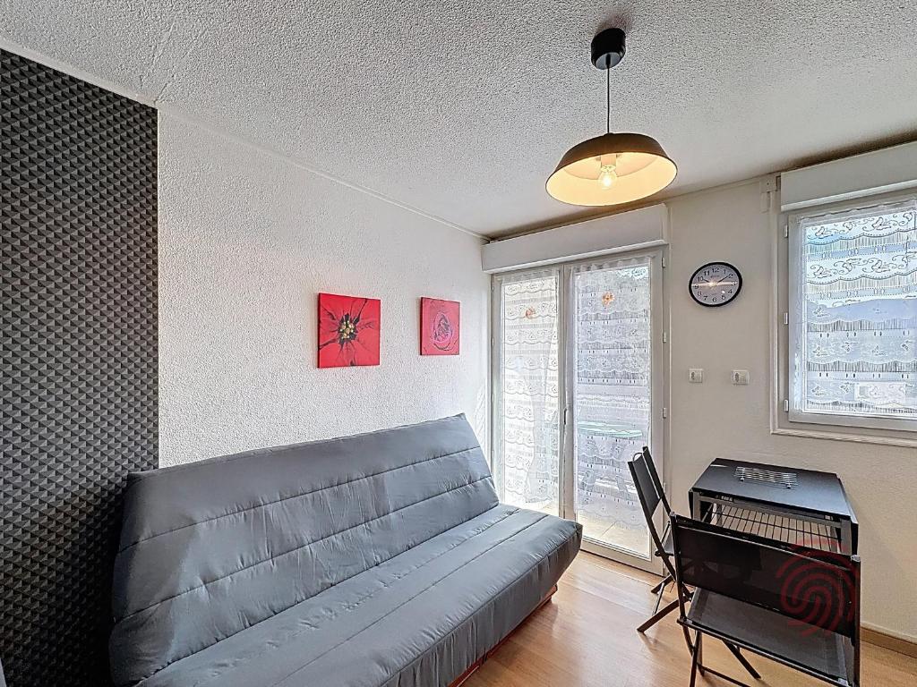 Studio lumineux proche centre-ville de Lamalou, Wifi, balcon - 1