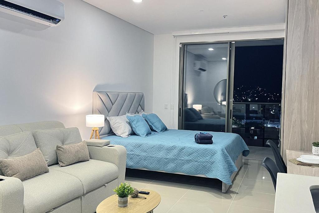 Suite de lujo con terraza, Jacuzzi y vista a las montańas - 1