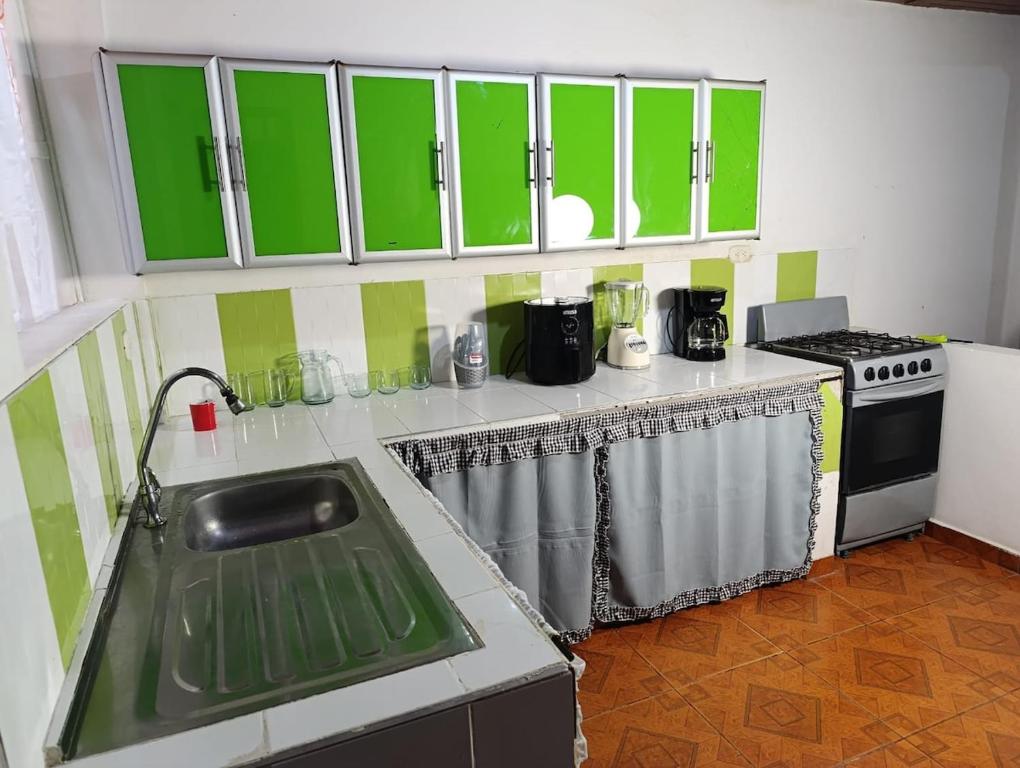 Apartamento Amoblado excelente ubicación - 5