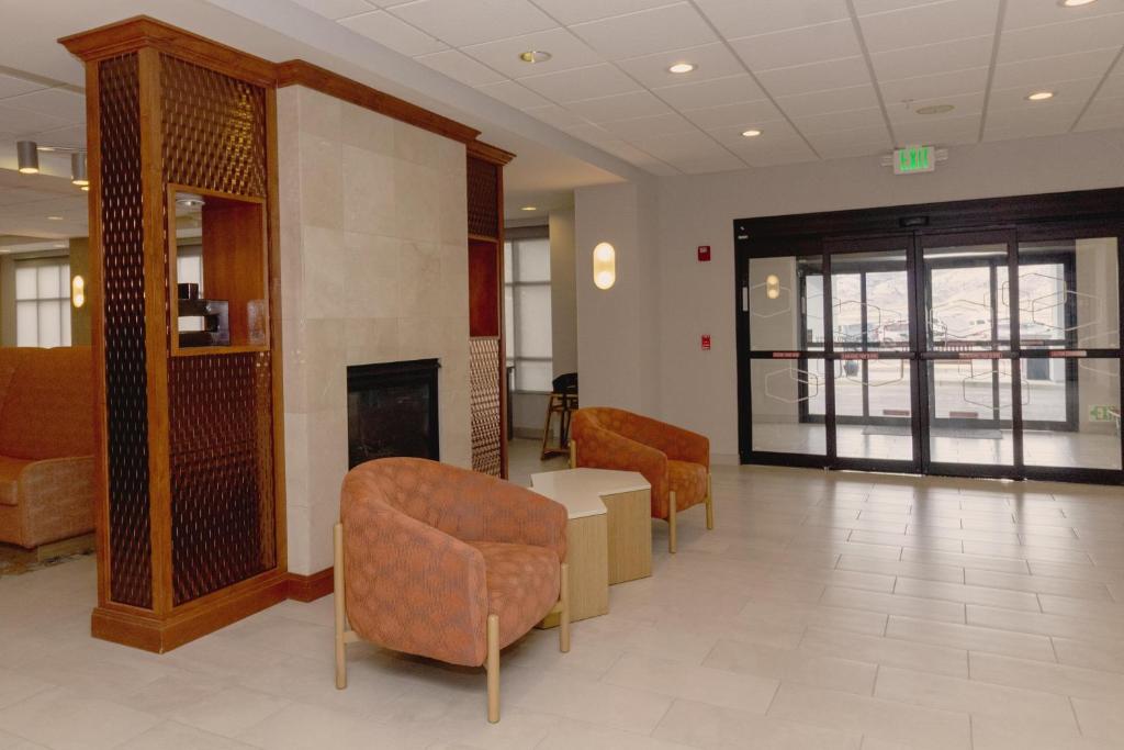 フロント・ロビー