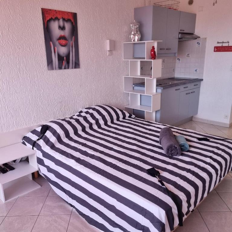 Naturist Studio 'Horizon' Heliopolis FGH - 4