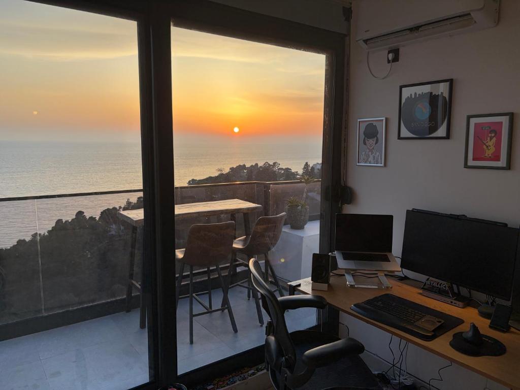 50 Shades of Blue - 3