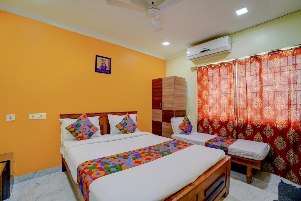 FabHotel Yazhini Residency